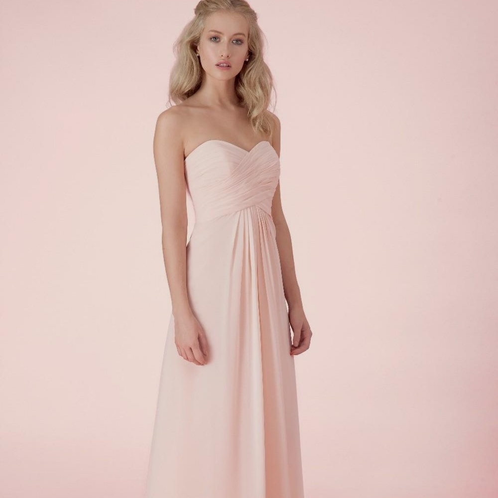 Elegant light pink chiffon gown